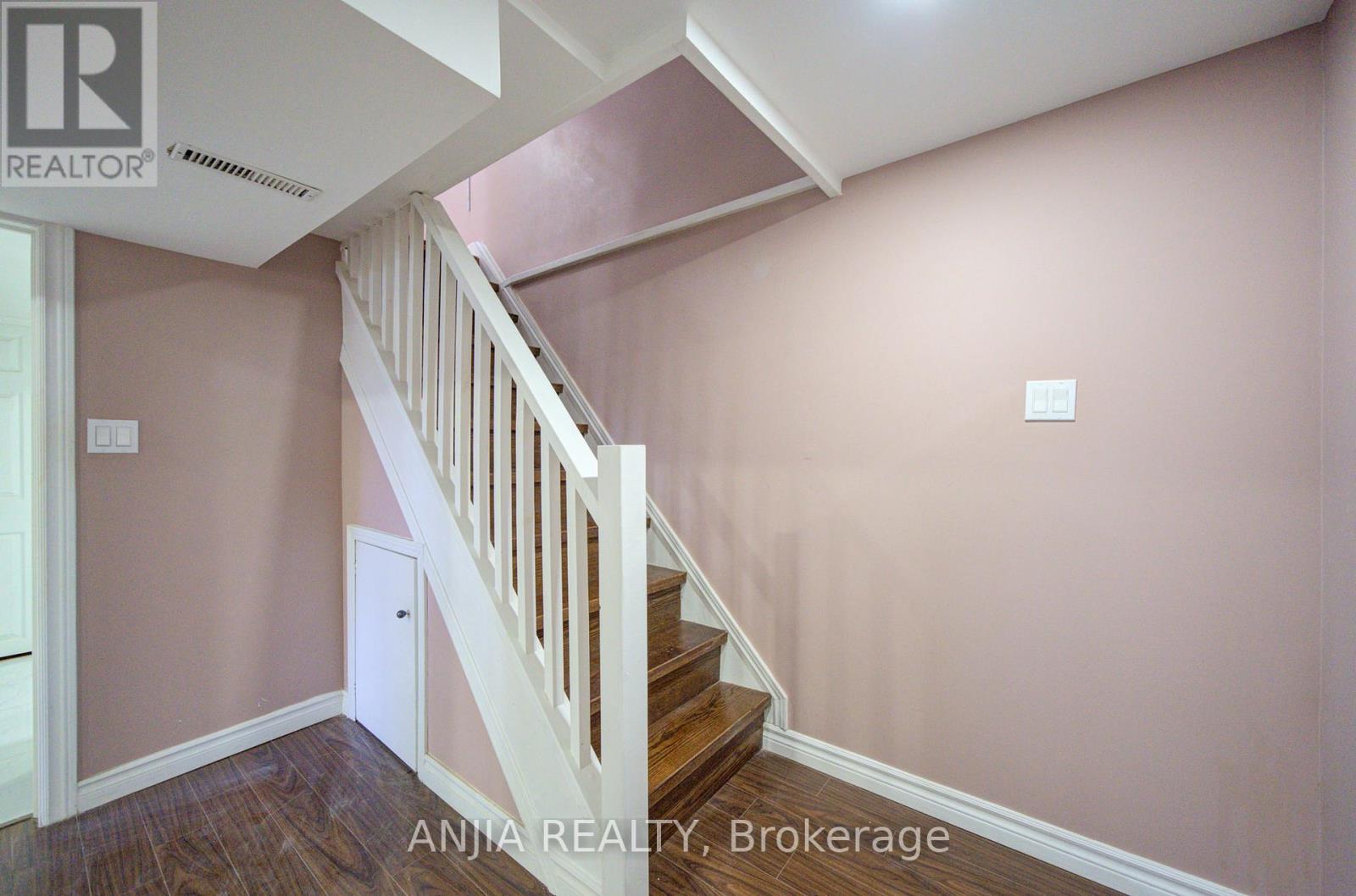 222 ELKA DRIVE - 28