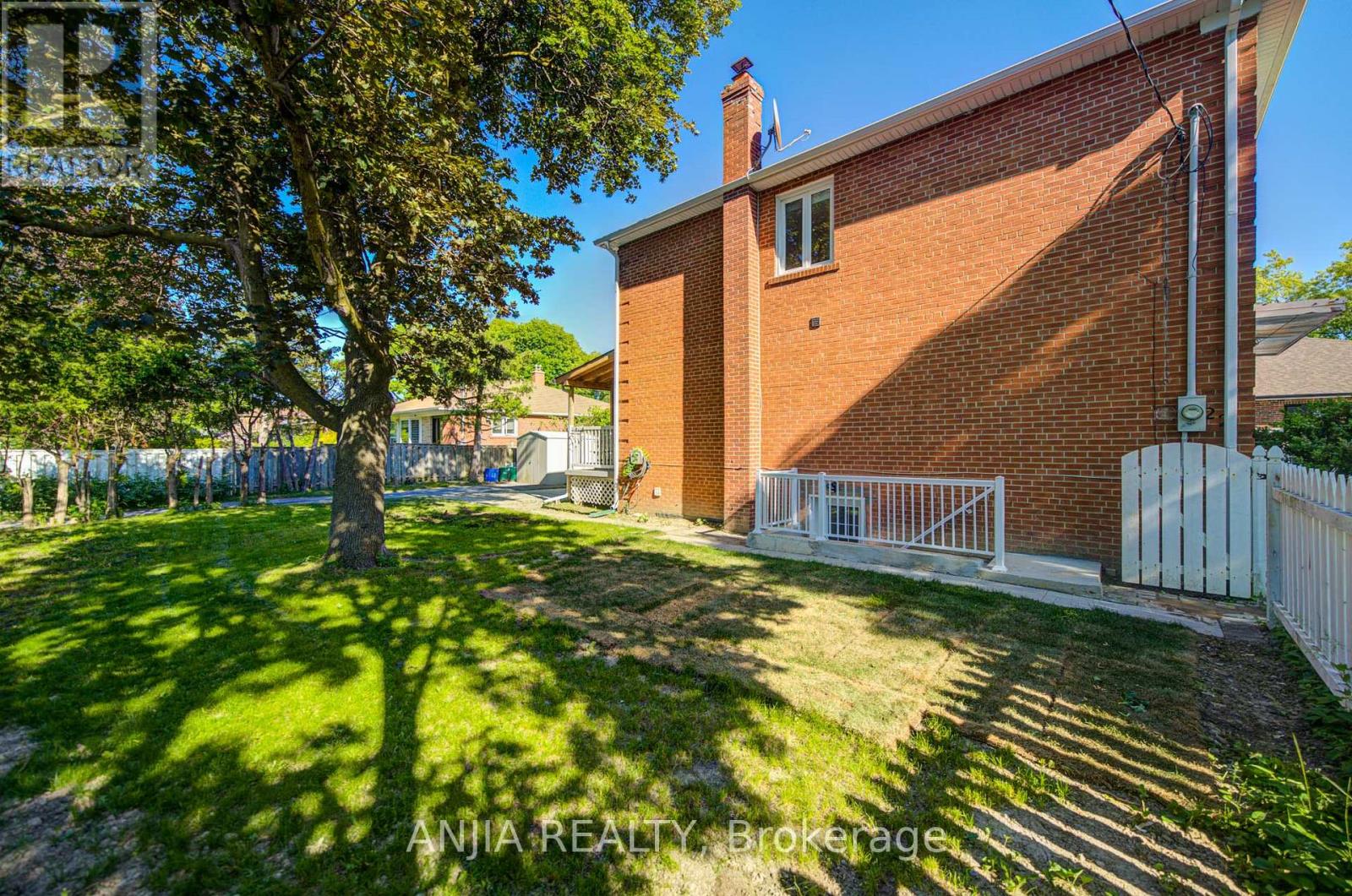 222 ELKA DRIVE - 40