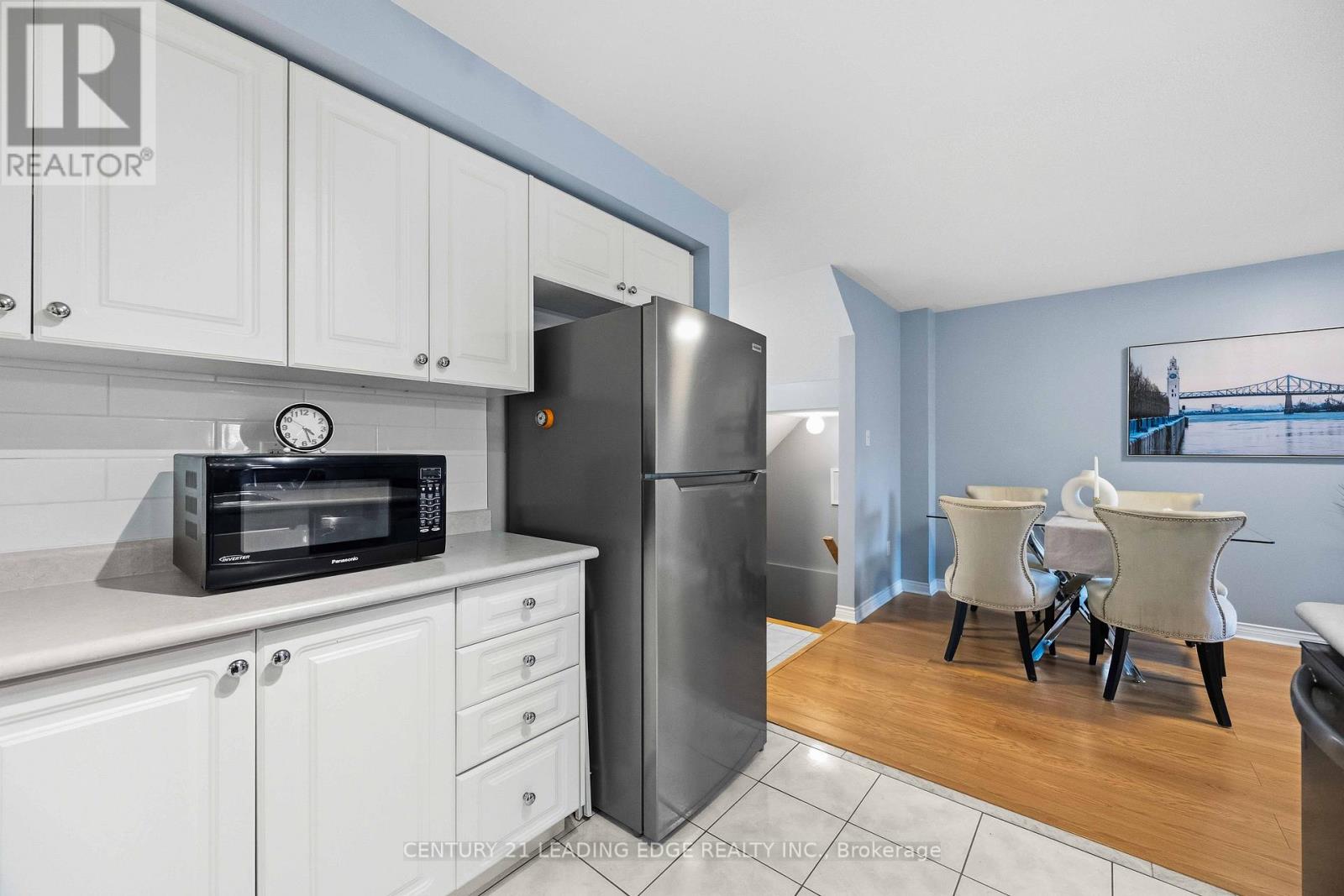 54 REDKEY DRIVE - 23