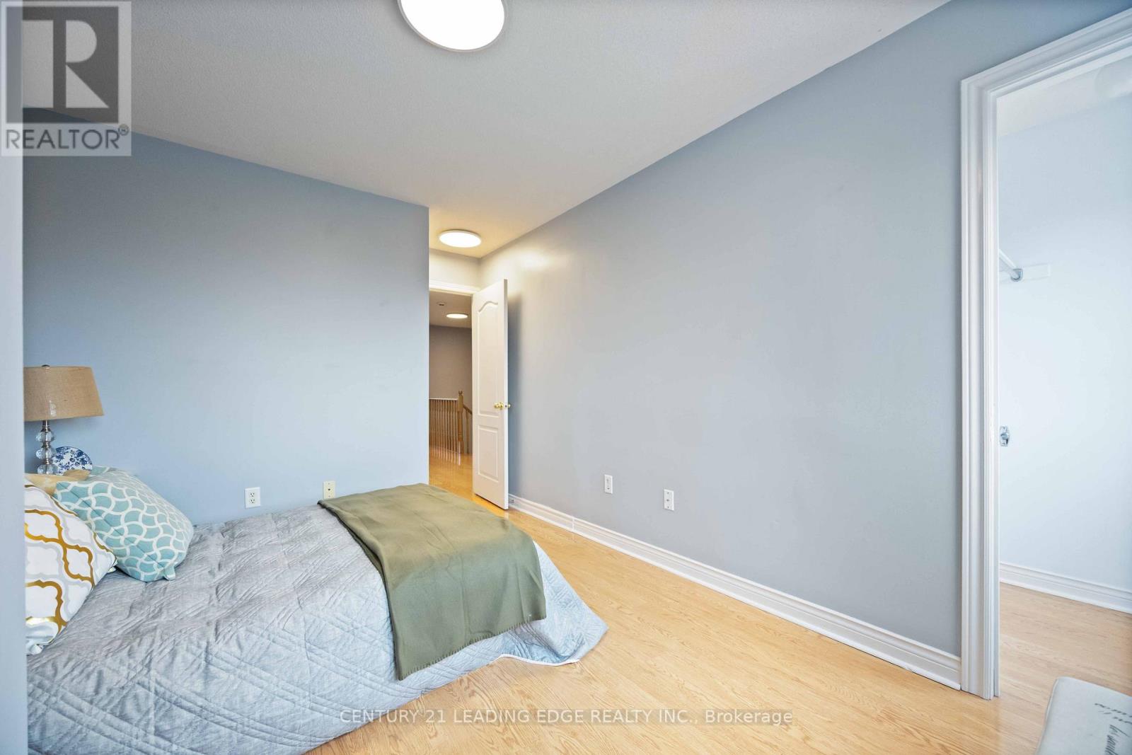 54 REDKEY DRIVE - 31