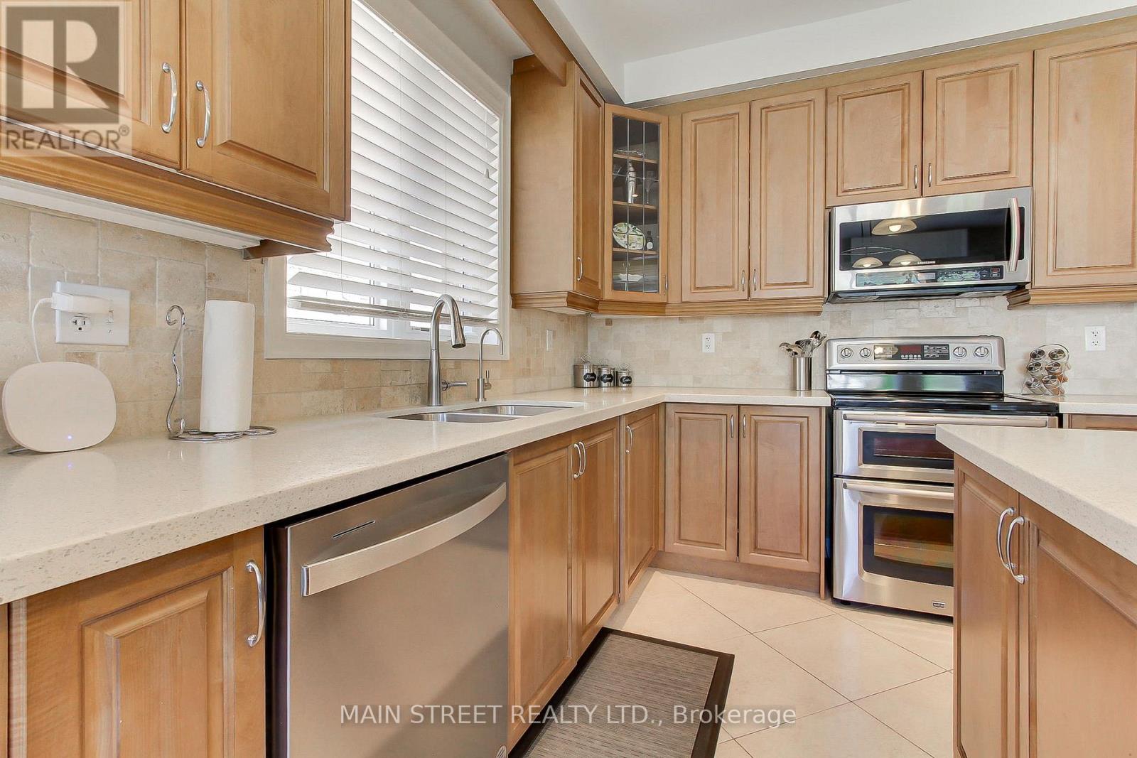 14 REGINALD LAMB CRESCENT - 16