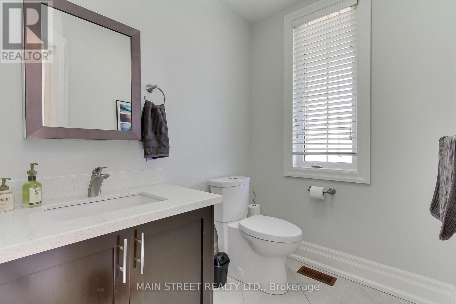 14 REGINALD LAMB CRESCENT - 25