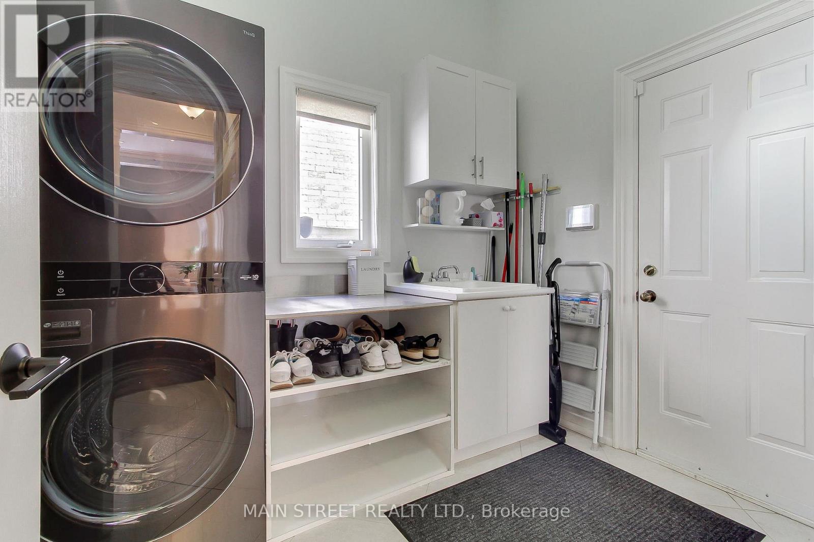 14 REGINALD LAMB CRESCENT - 26
