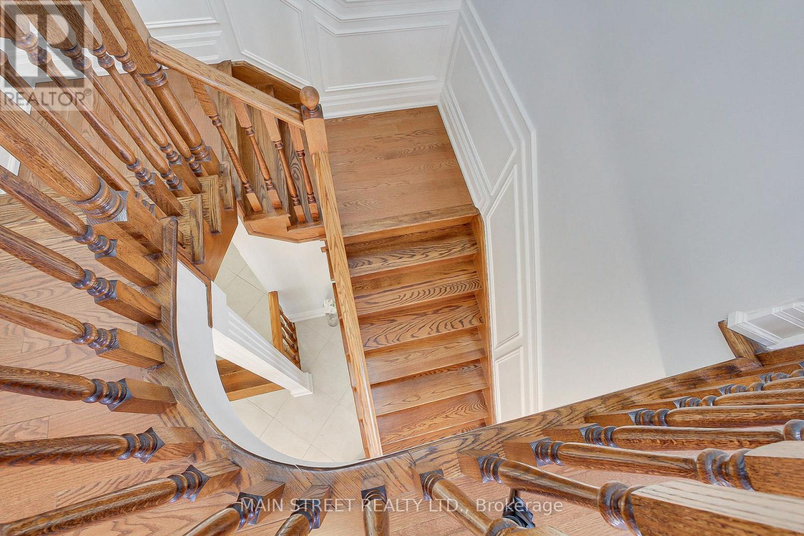 14 REGINALD LAMB CRESCENT - 27