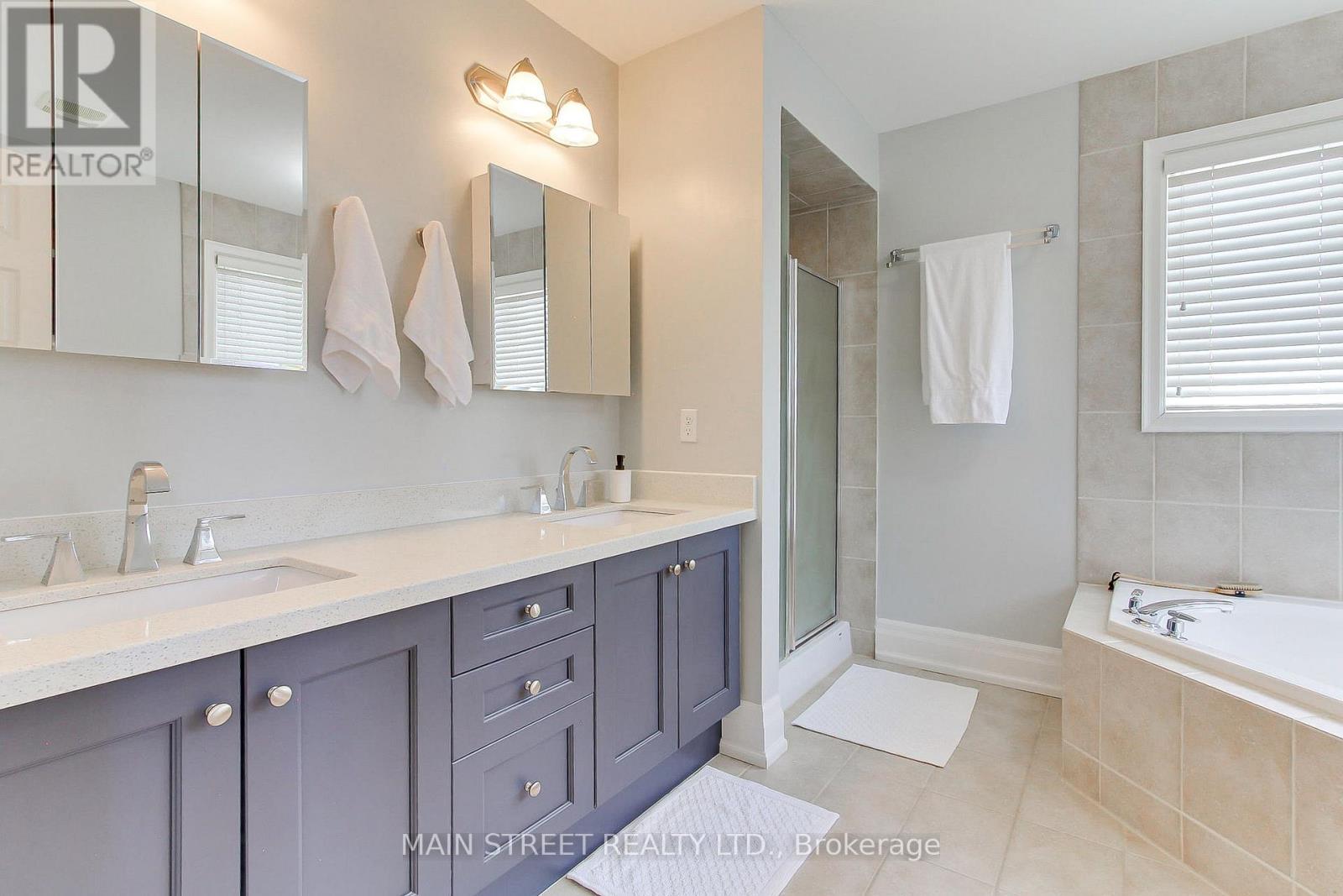 14 REGINALD LAMB CRESCENT - 31