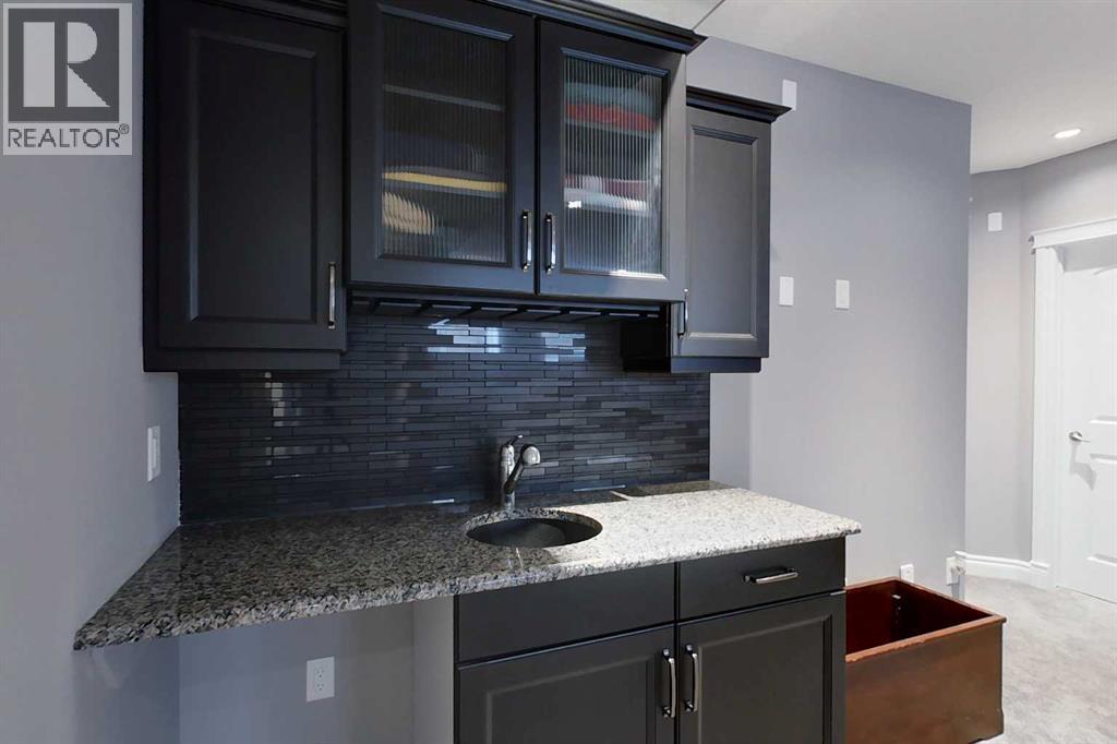 701 9 Street SE — photo 30