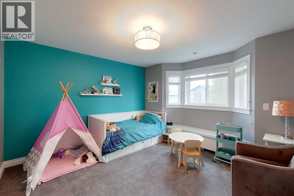 701 9 Street SE — photo 25