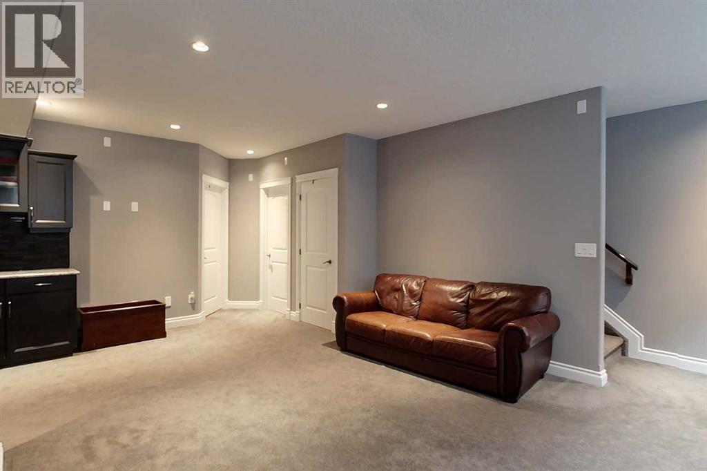 701 9 Street SE — photo 28