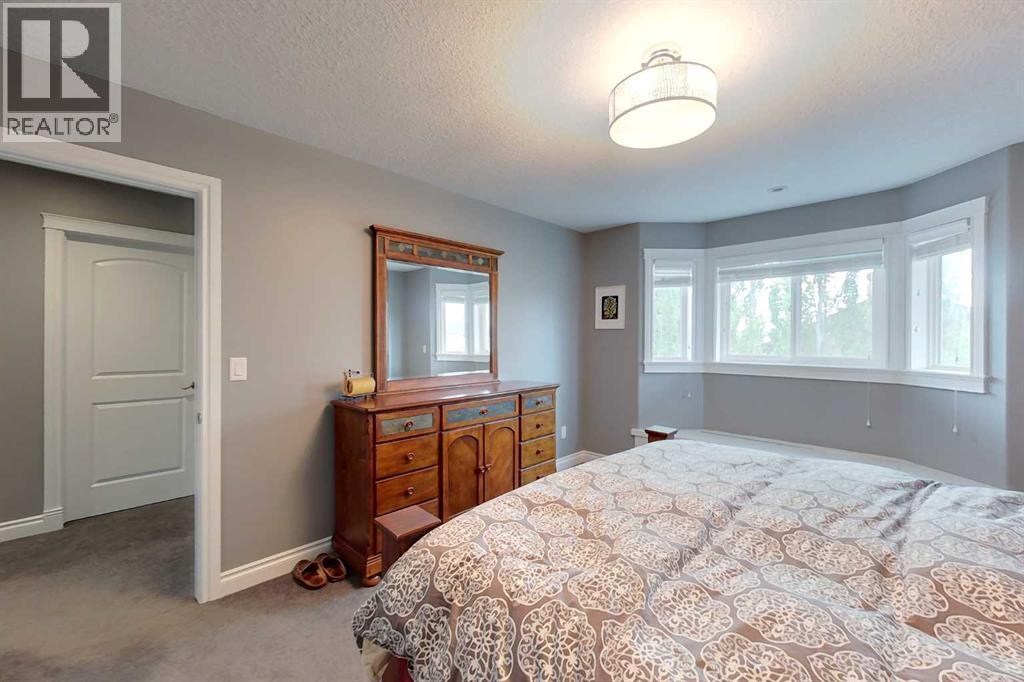 701 9 Street SE — photo 21
