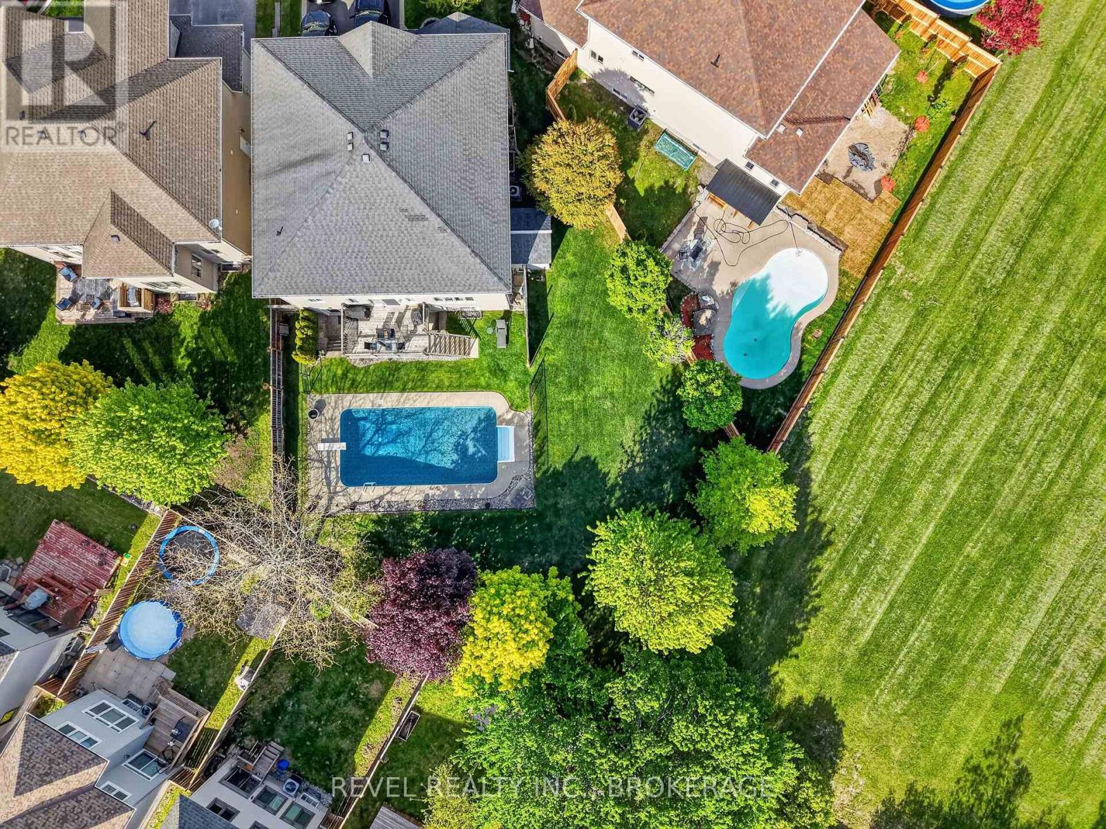 1557 PROVIDENCE CRESCENT - 5