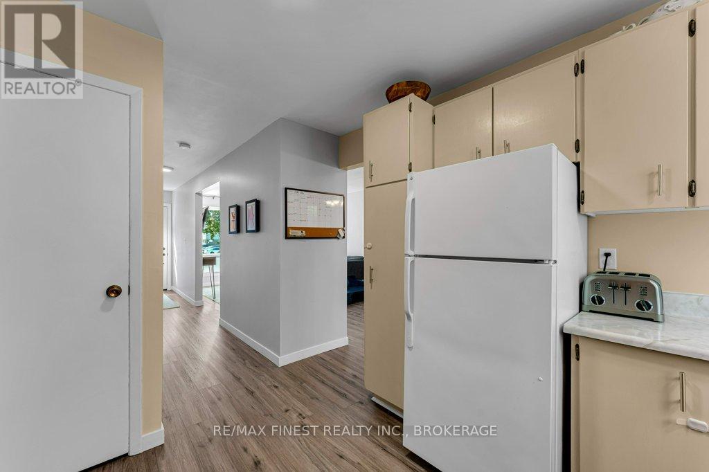 #14 30 ADDINGTON STREET - 15