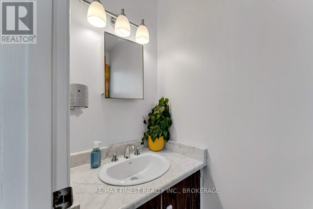 #14 30 ADDINGTON STREET - 6