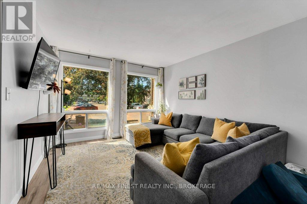 #14 30 ADDINGTON STREET - 7