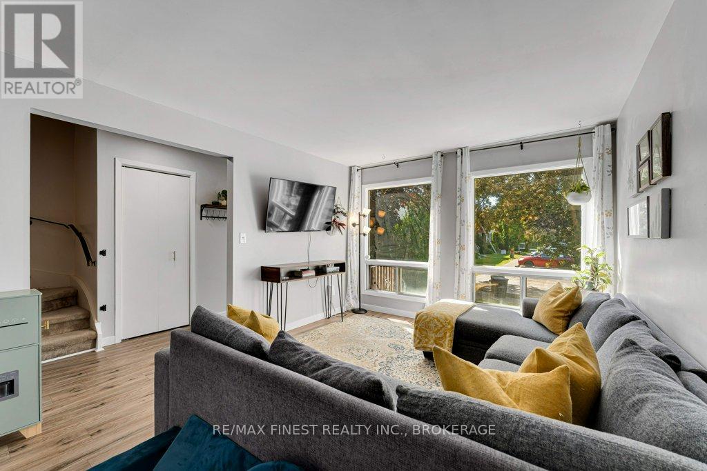 #14 30 ADDINGTON STREET - 9
