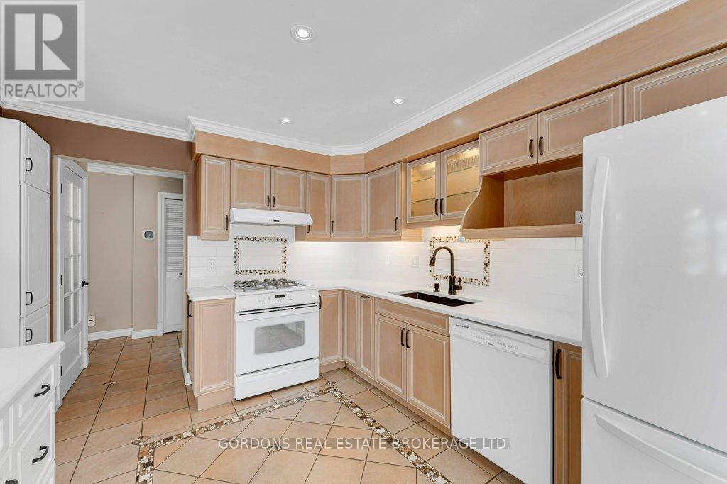 1 BUCKINGHAM COURT - 11