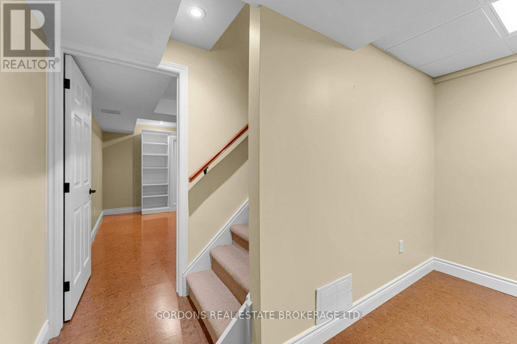 1 BUCKINGHAM COURT - 35