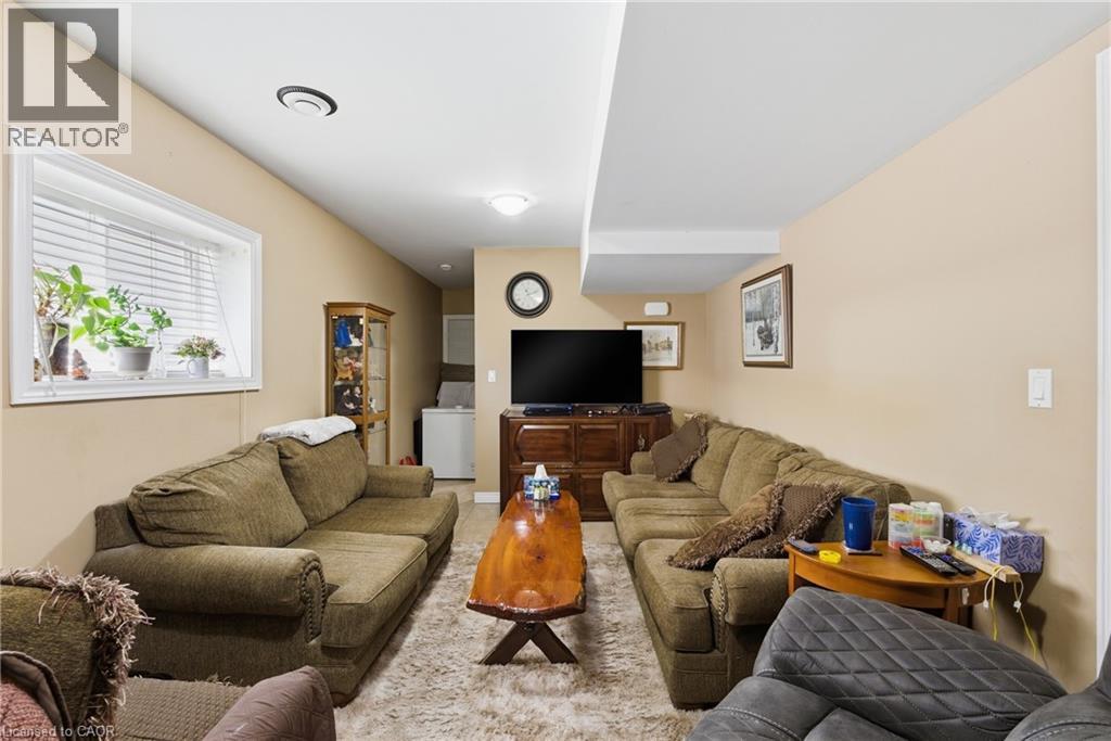 446 SCHOLFIELD Avenue N - 16