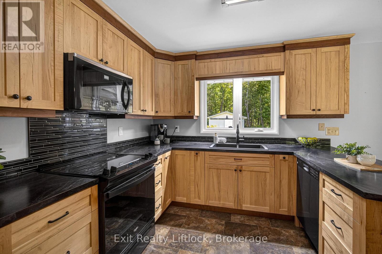 645 BIRCHVIEW ROAD S - 19