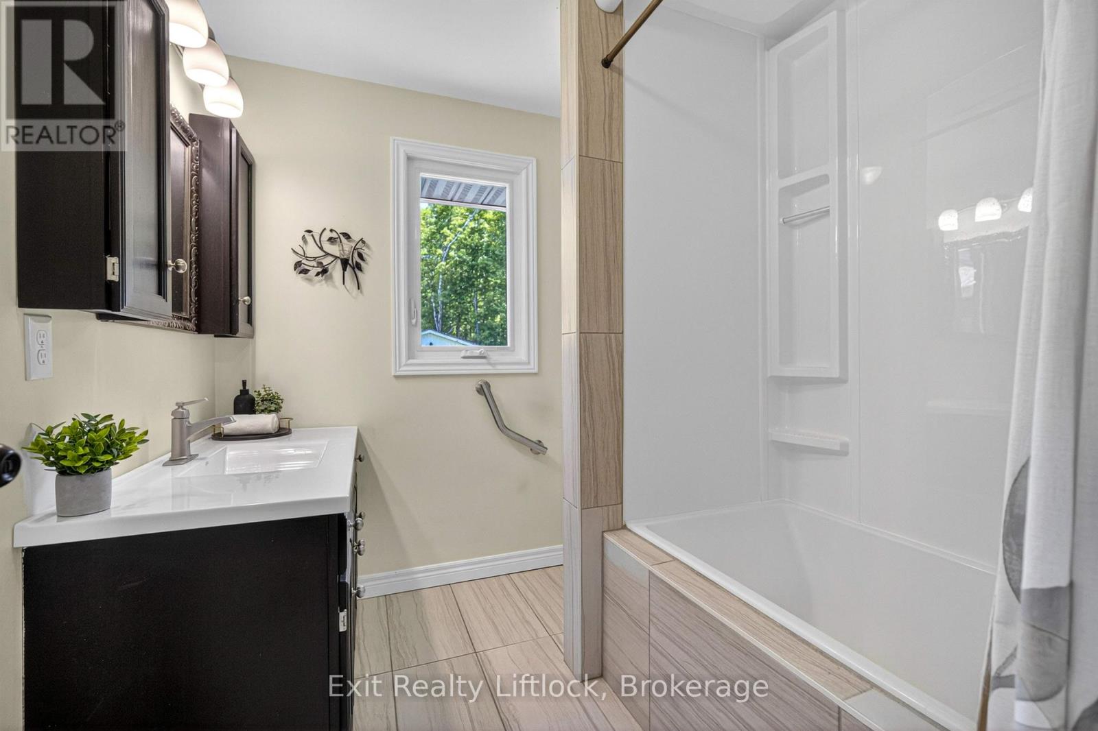 645 BIRCHVIEW ROAD S - 23