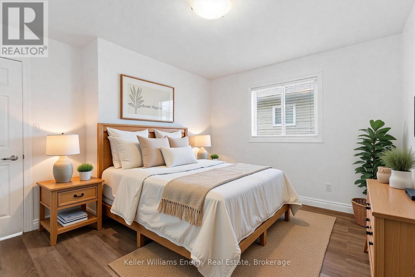 170 NICHOLAS STREET - 24