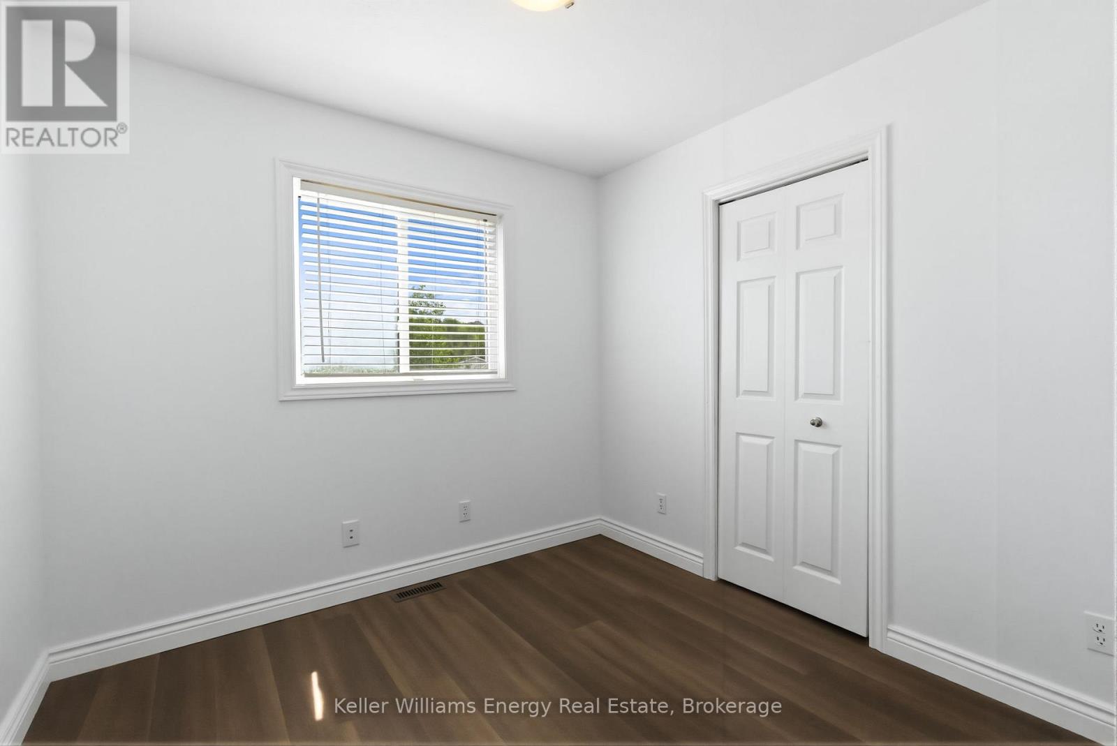 170 NICHOLAS STREET - 26