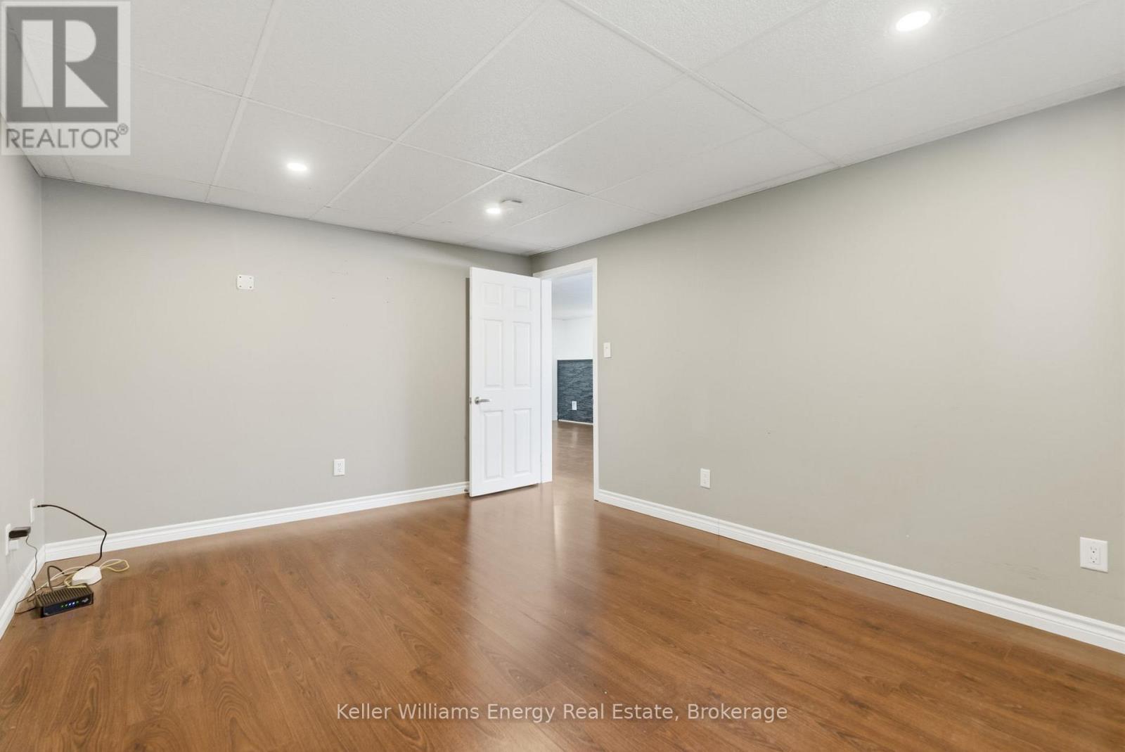170 NICHOLAS STREET - 35