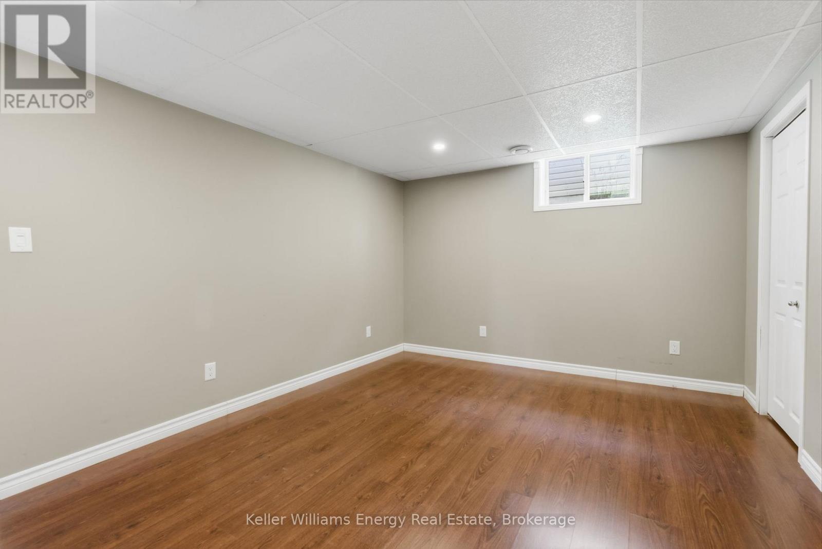 170 NICHOLAS STREET - 36