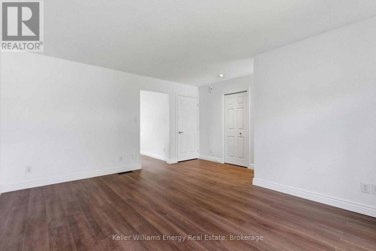 170 NICHOLAS STREET - 6