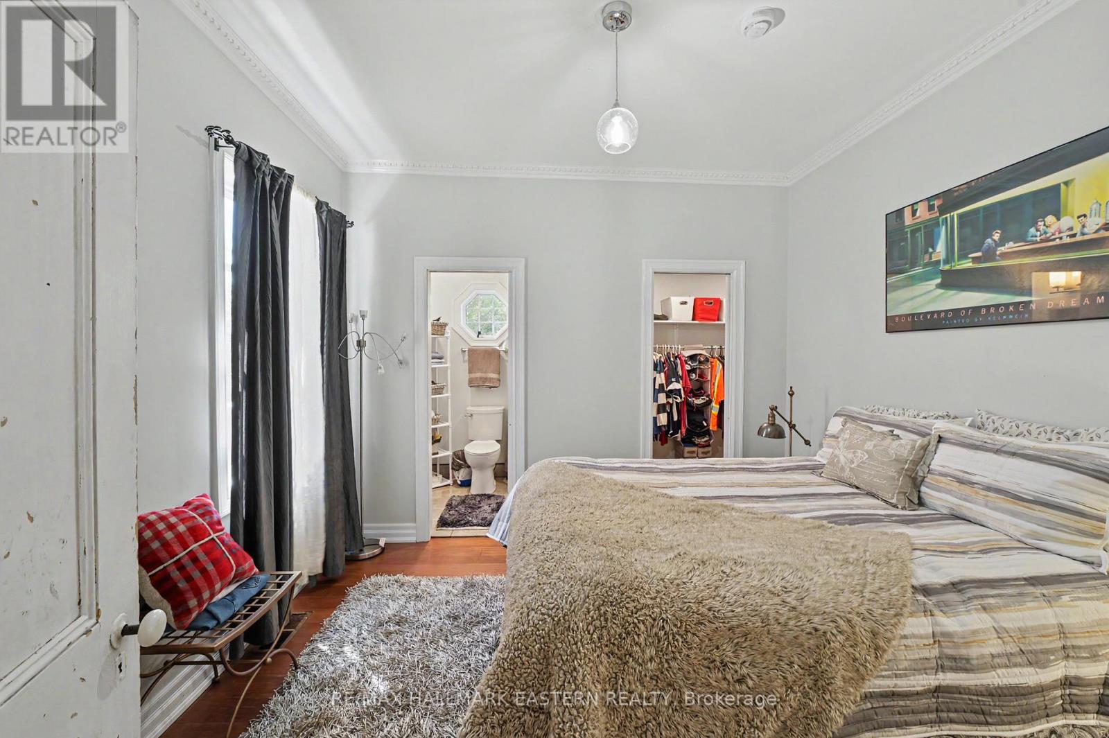 23 ELIZABETH STREET - 20