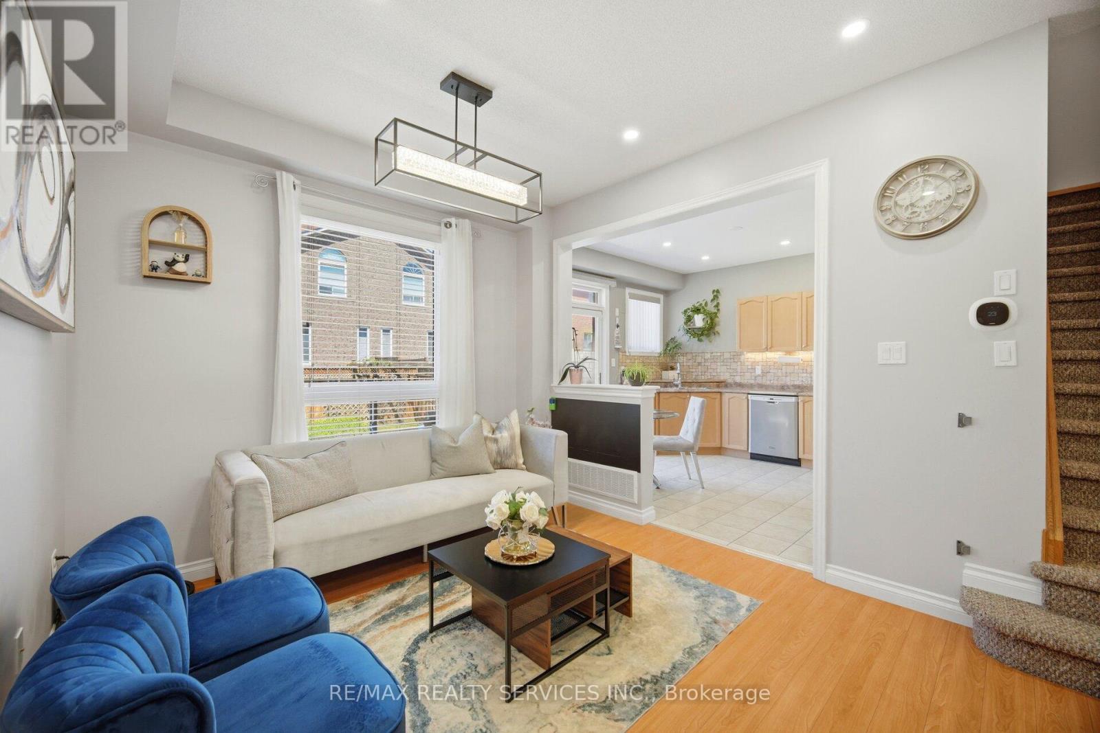 32 ASHDALE ROAD - 12