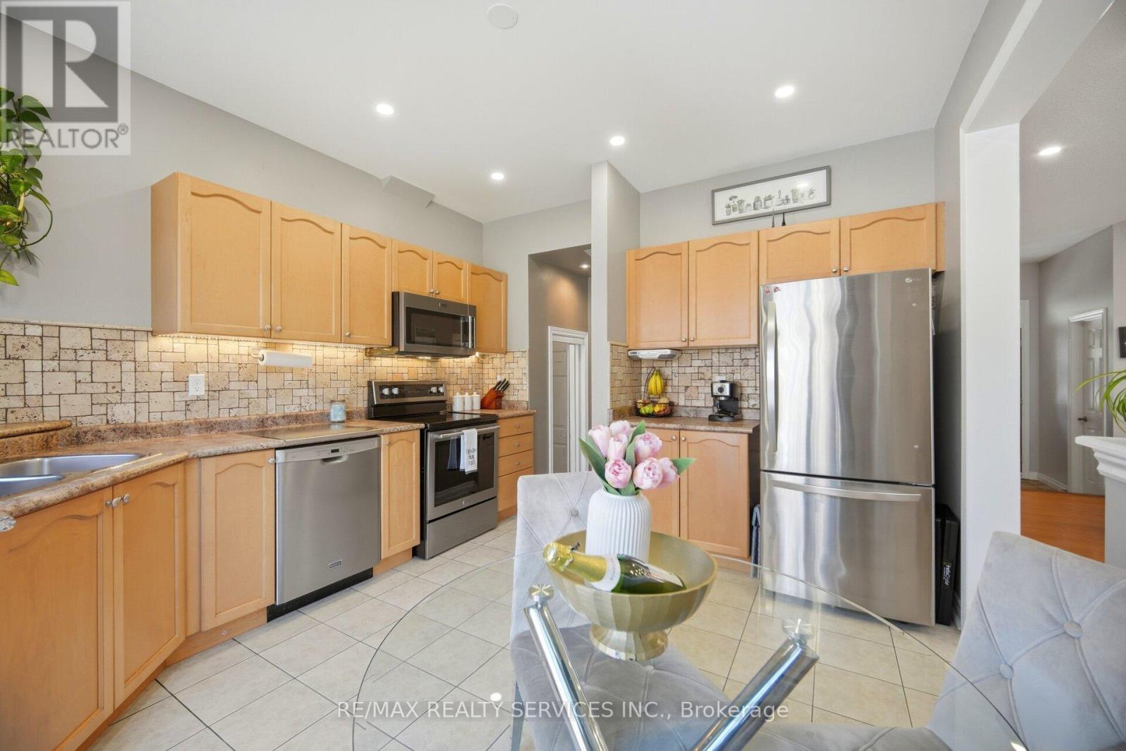 32 ASHDALE ROAD - 15