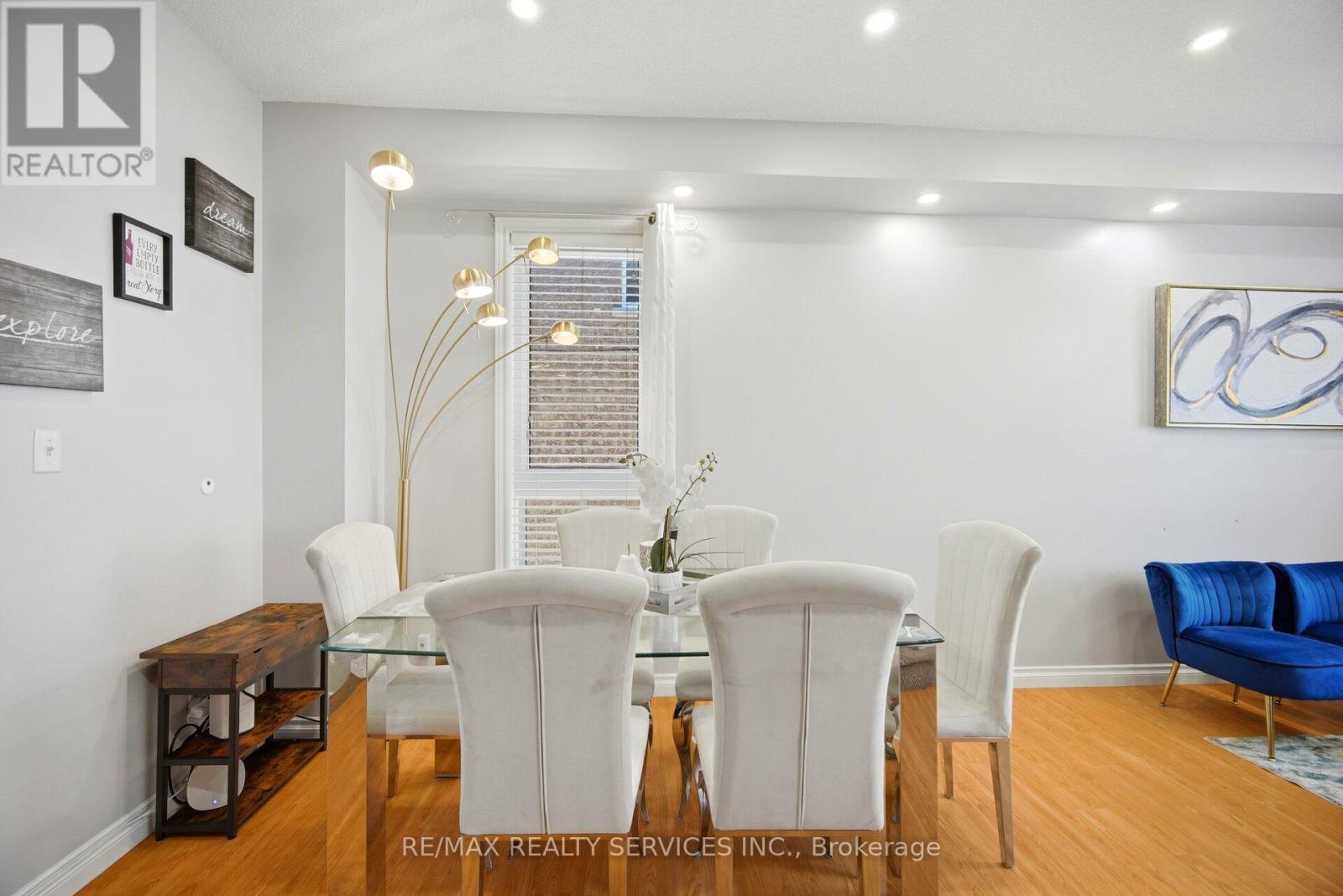 32 ASHDALE ROAD