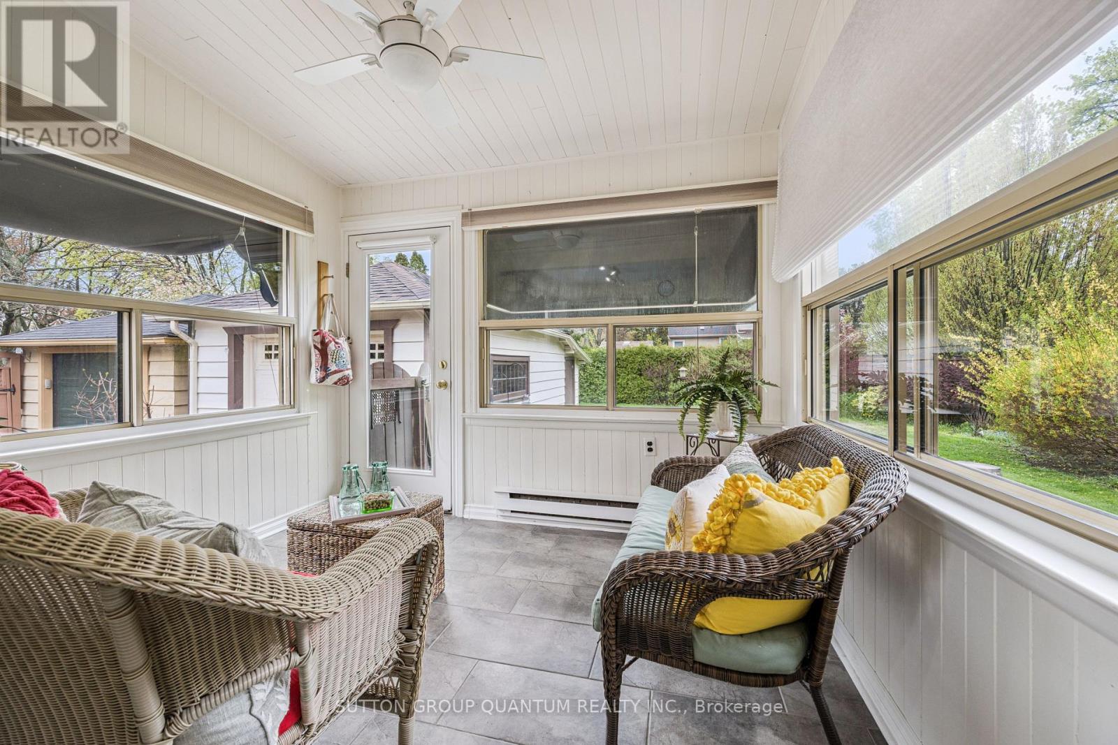 2085 EMERALD CRESCENT - 16