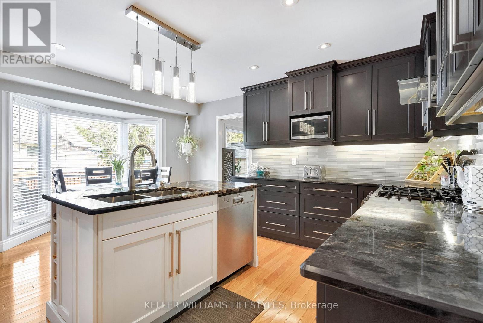 71 BLACKTHORNE CRESCENT - 7