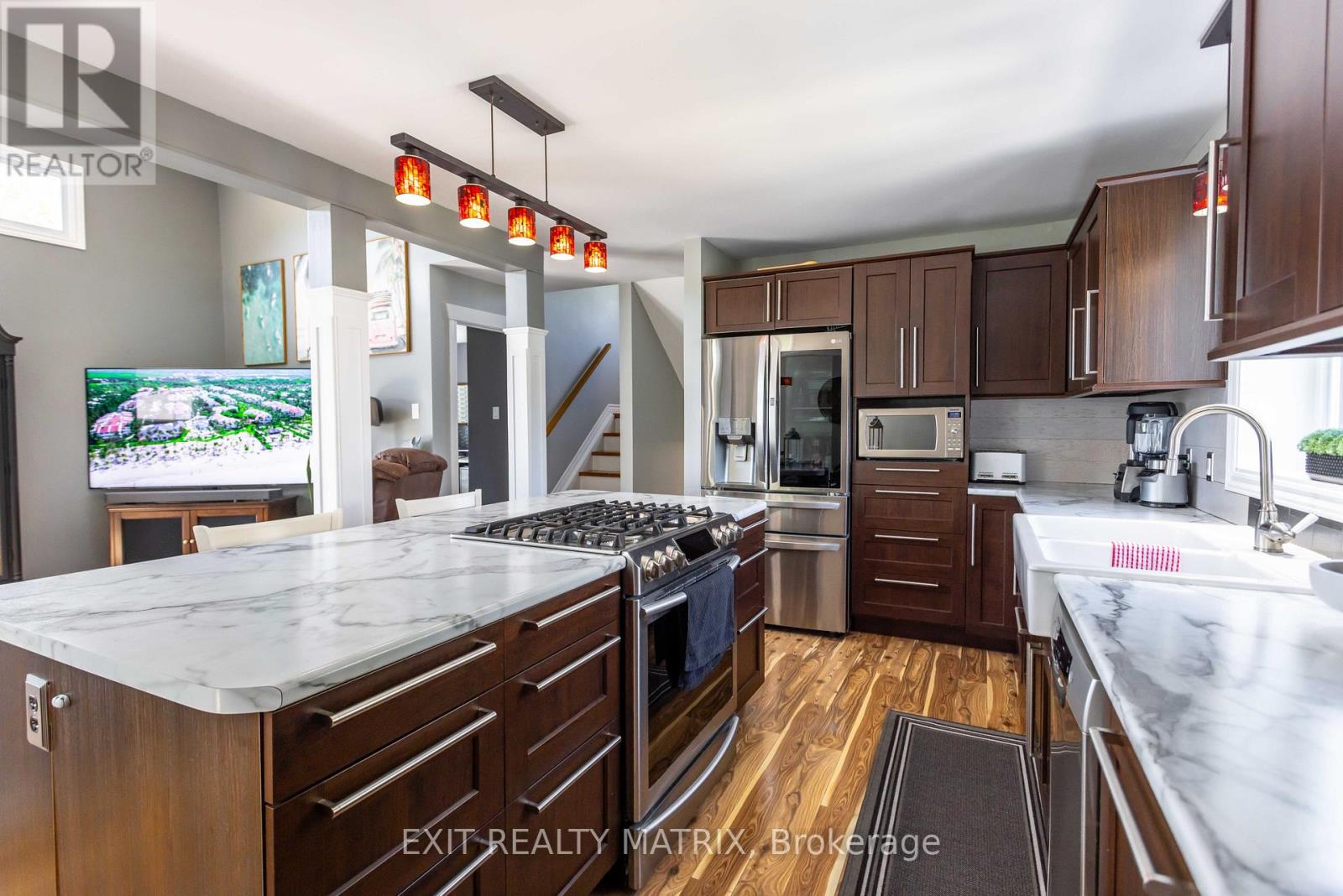 912 EADIE ROAD - 10