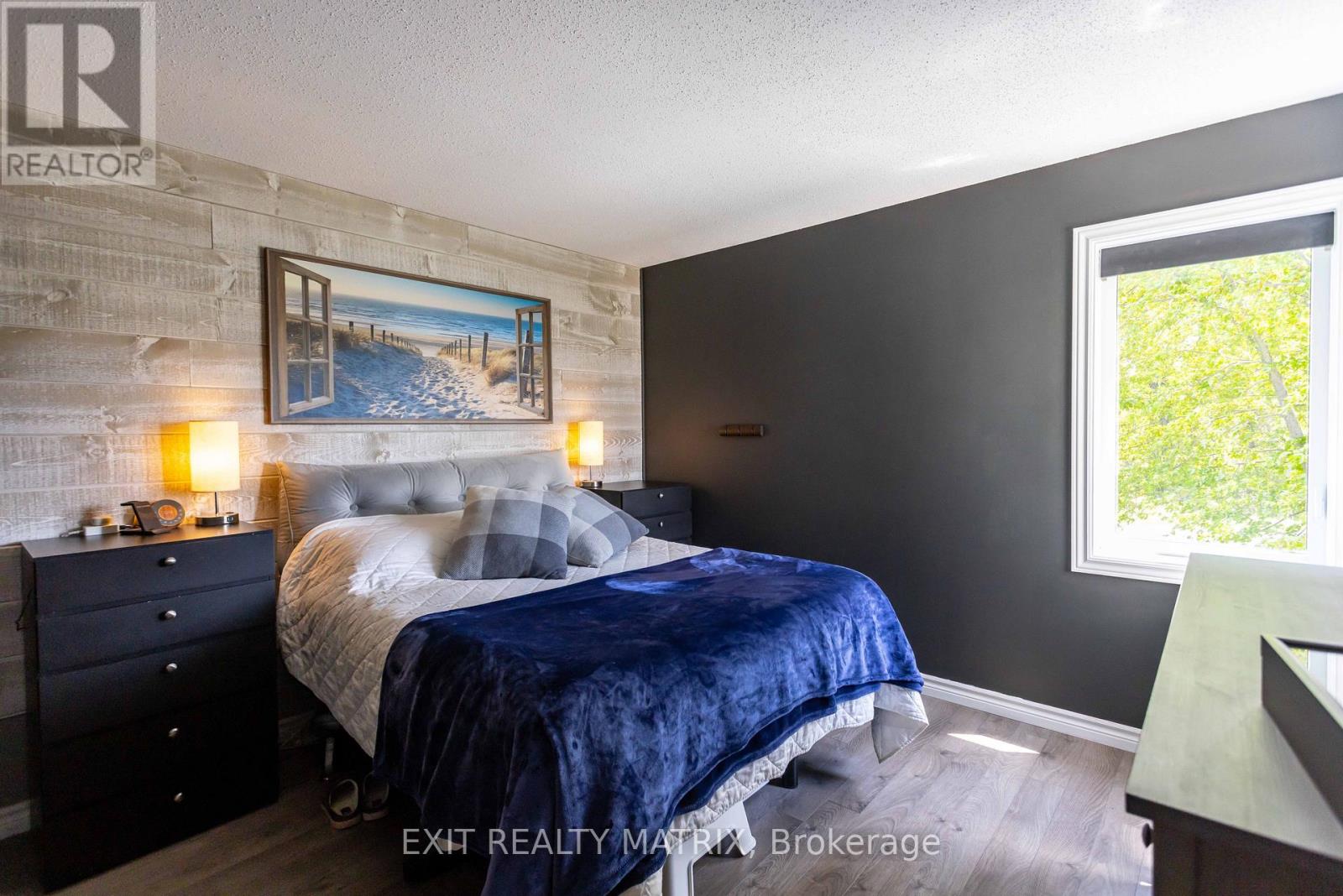 912 EADIE ROAD - 19