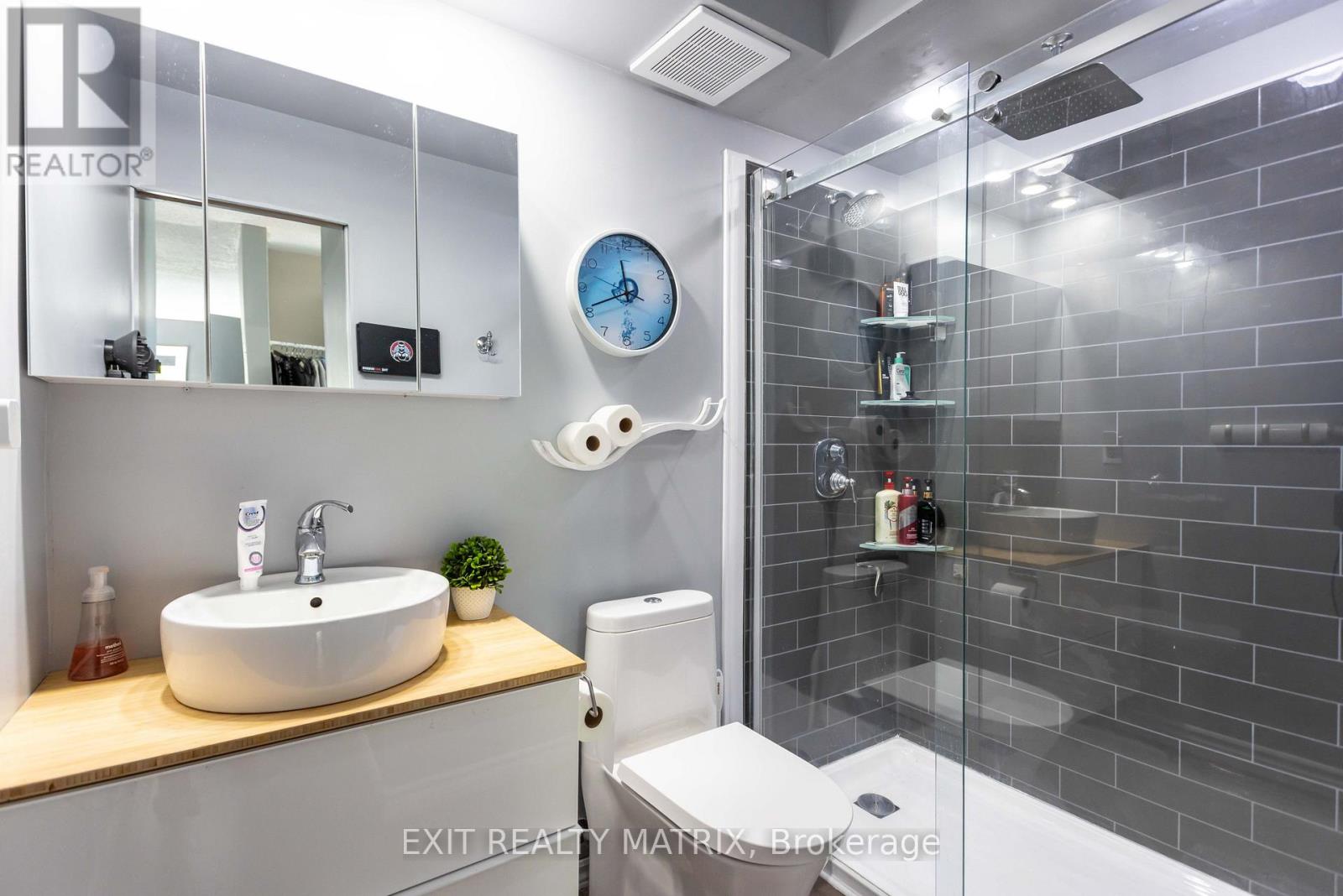 912 EADIE ROAD - 23