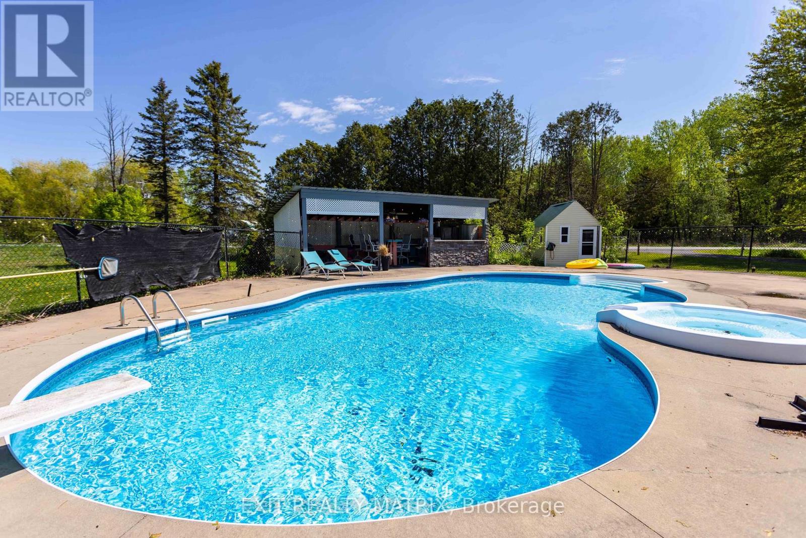 912 EADIE ROAD - 39