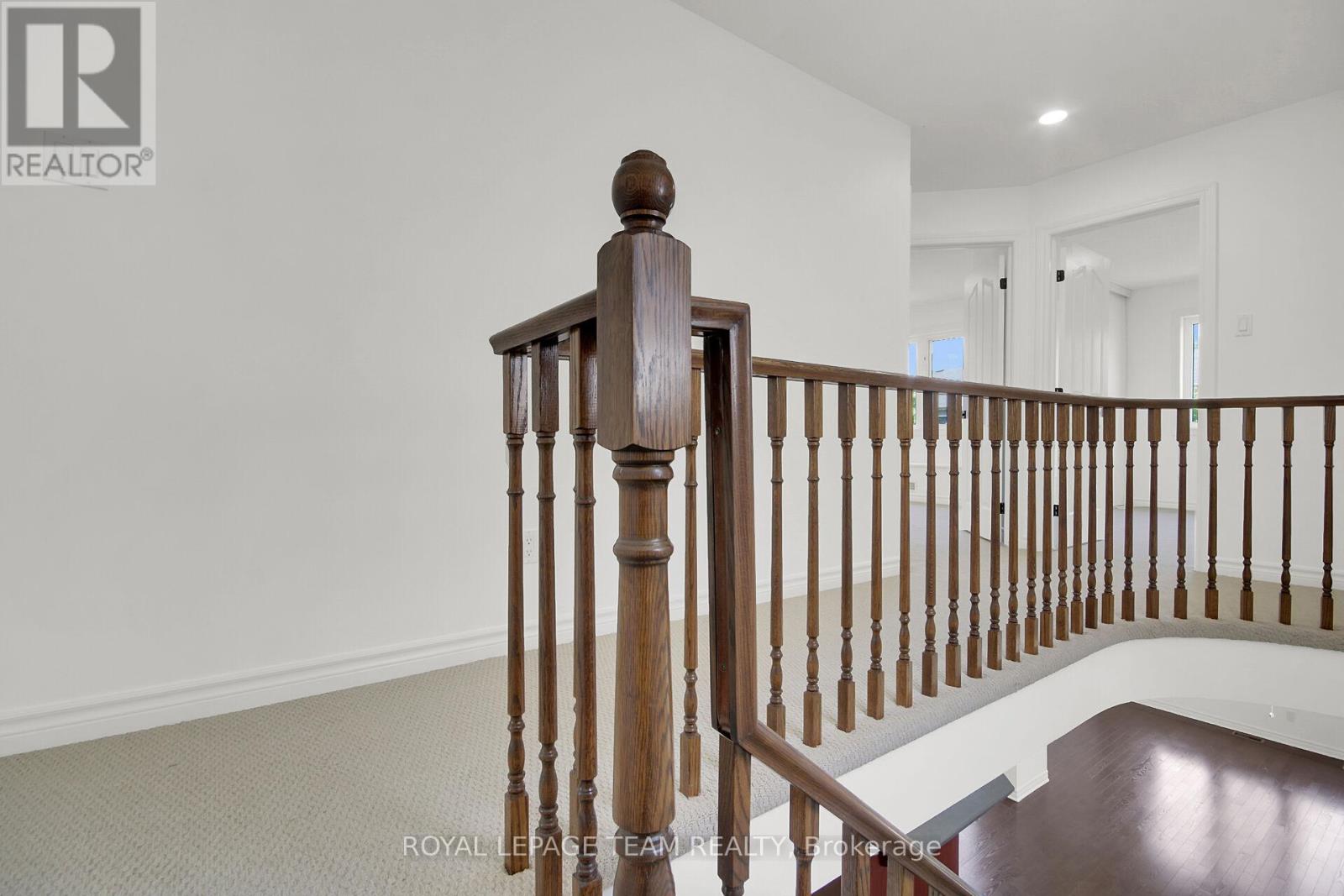 3 Bed, 3 Bath House for Sale in Ottawa – 190 SADDLESMITH CIRCLE, Ottawa – MLS# X13240326 - Image 7