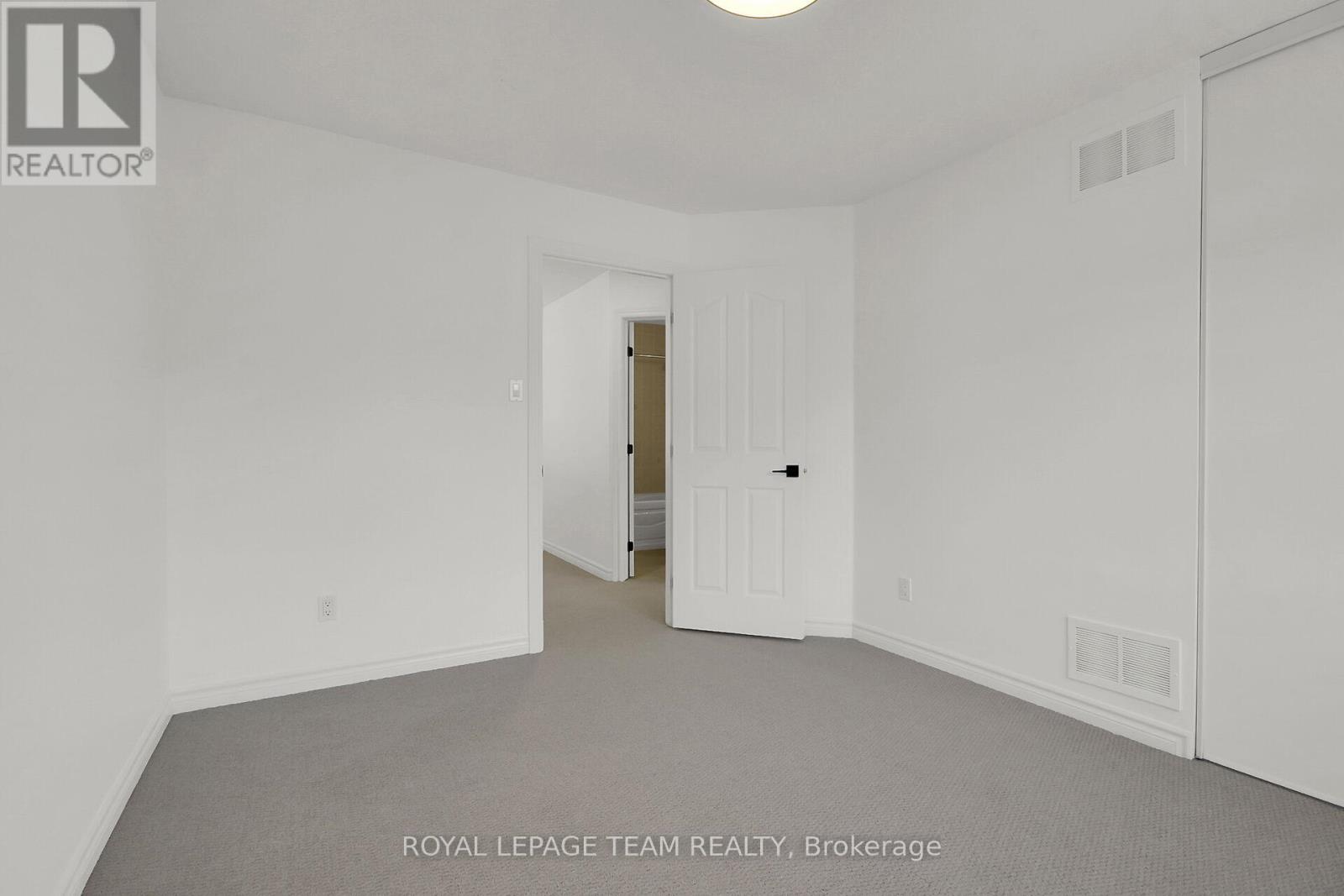 3 Bed, 3 Bath House for Sale in Ottawa – 190 SADDLESMITH CIRCLE, Ottawa – MLS# X13240326 - Image 22