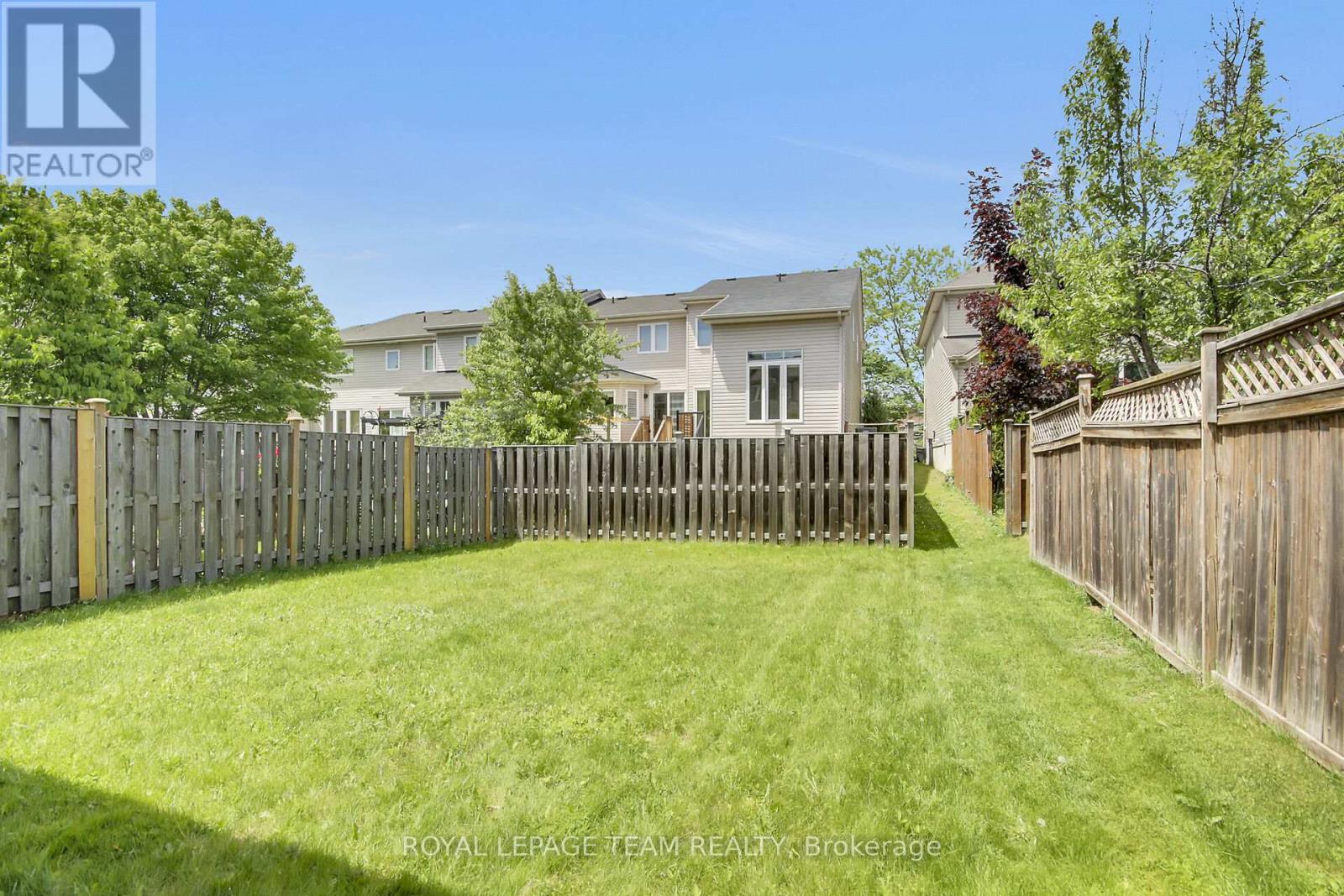 3 Bed, 3 Bath House for Sale in Ottawa – 190 SADDLESMITH CIRCLE, Ottawa – MLS# X13240326 - Image 15