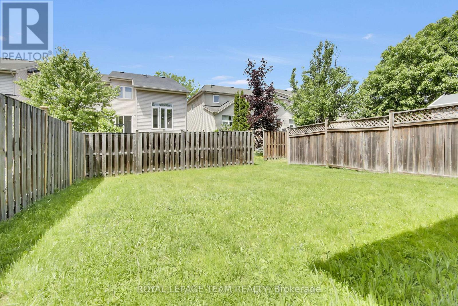 3 Bed, 3 Bath House for Sale in Ottawa – 190 SADDLESMITH CIRCLE, Ottawa – MLS# X13240326 - Image 19
