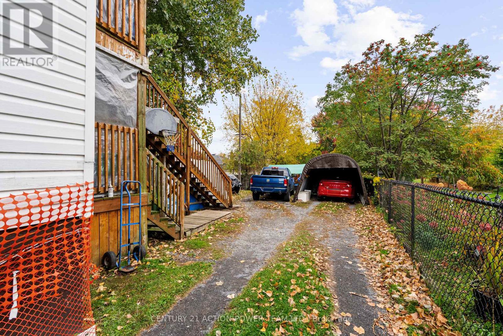 331 7TH STREET E - Image 17
