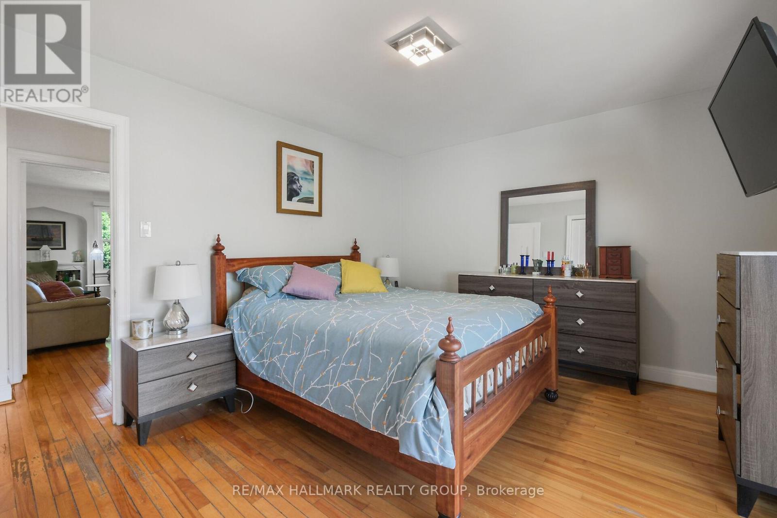 20 FERN AVENUE - 13