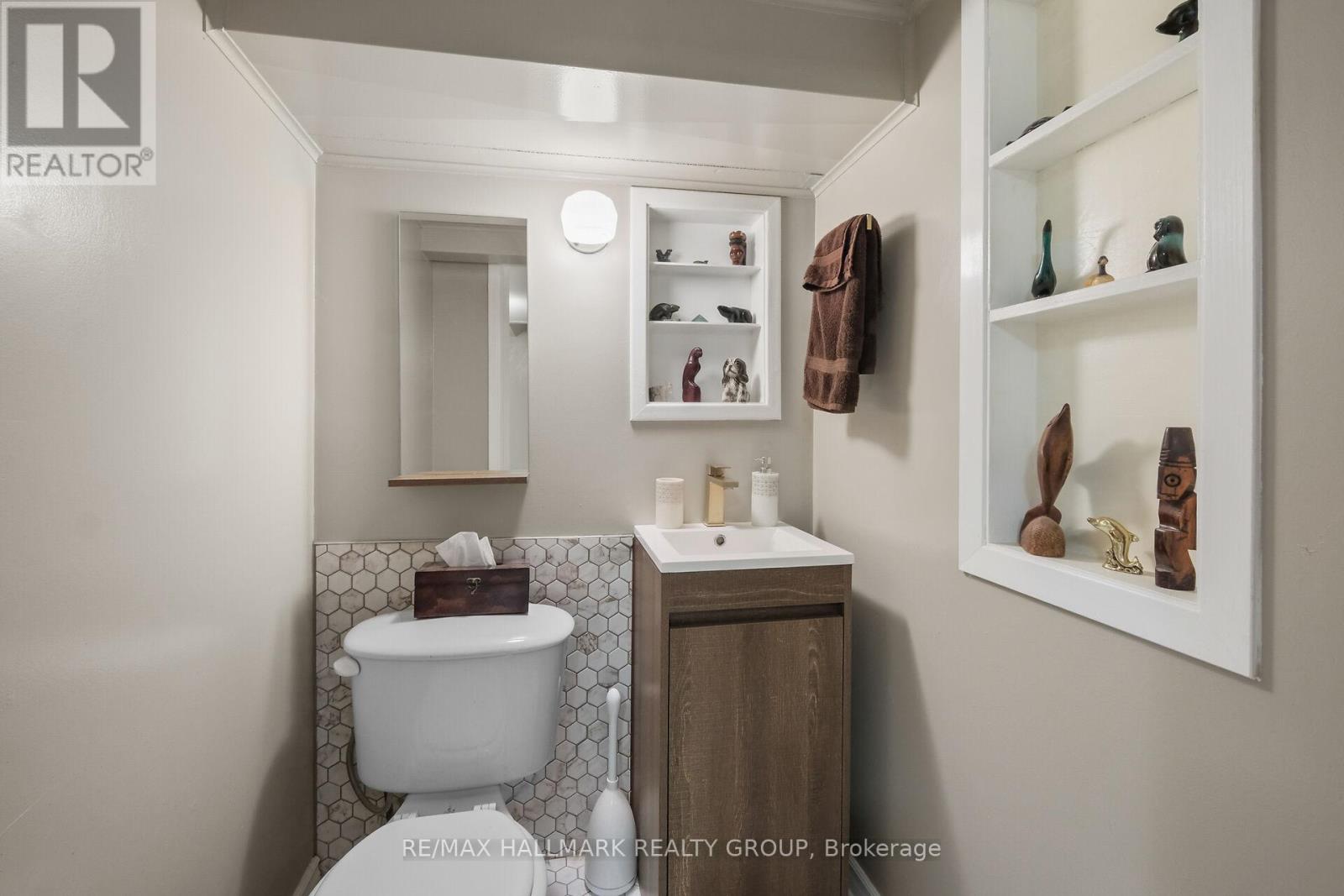 20 FERN AVENUE - 20