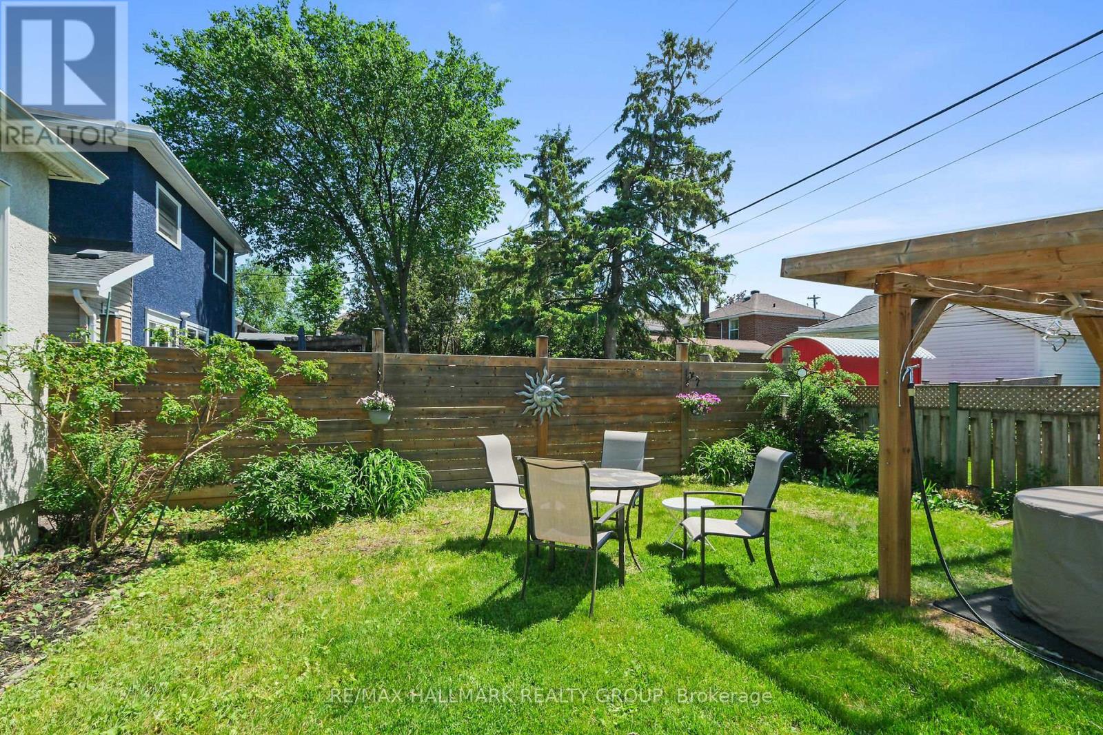 20 FERN AVENUE - 28
