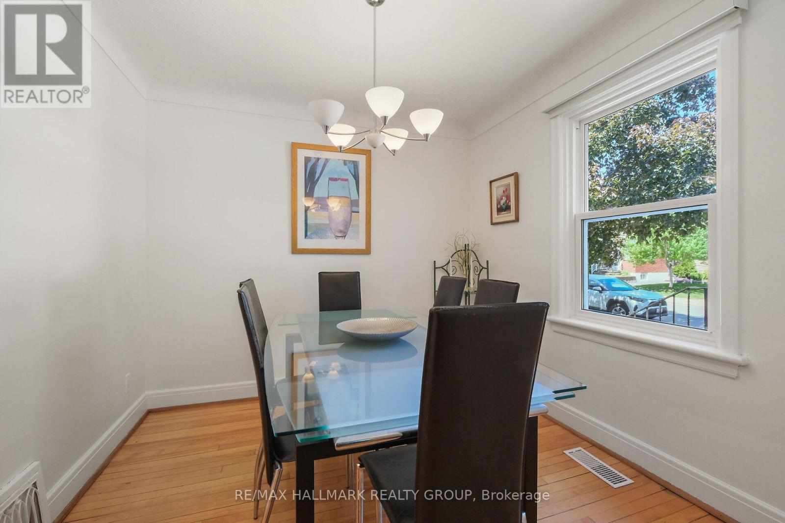 20 FERN AVENUE - 6