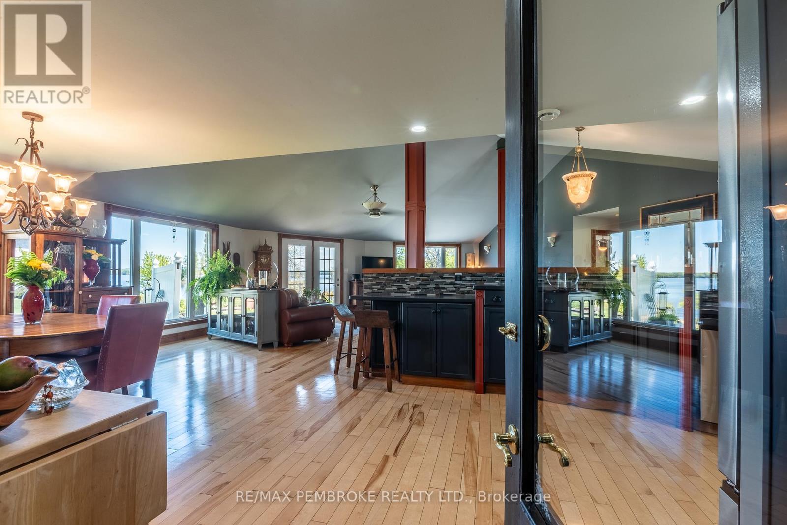 11 FAIRWAY DRIVE - 27