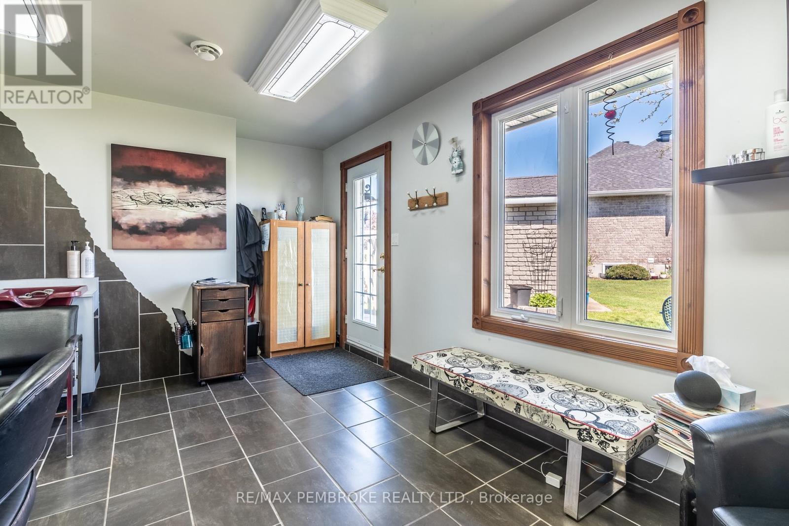 11 FAIRWAY DRIVE - 31
