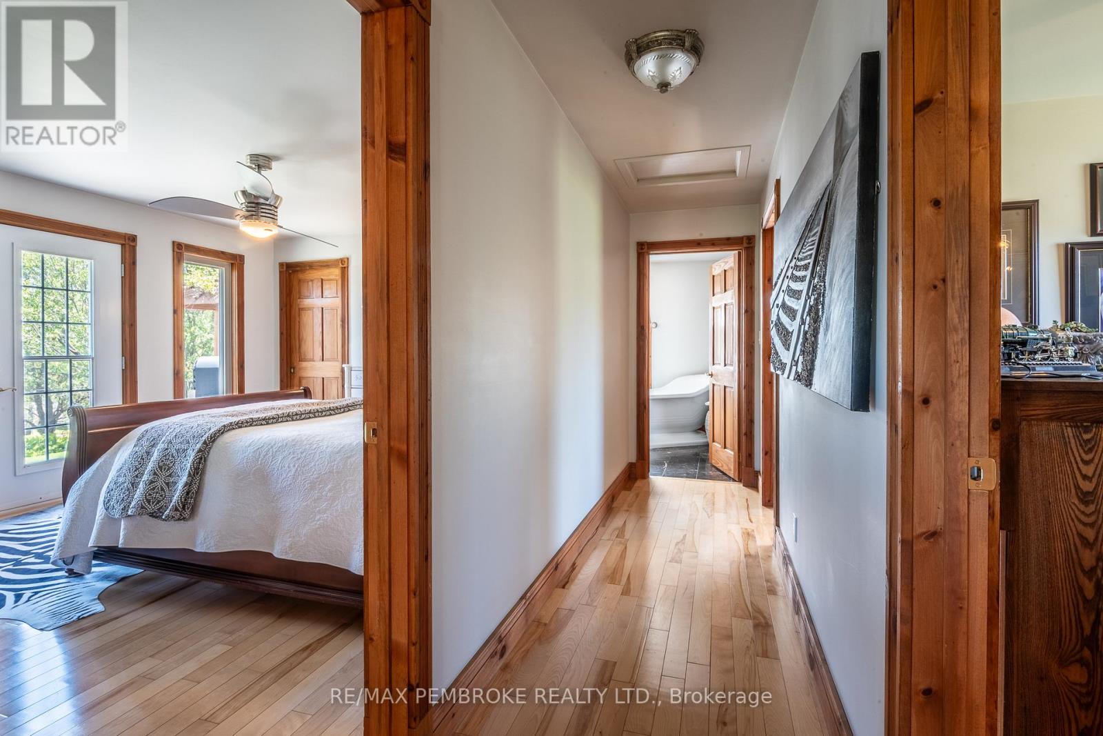 11 FAIRWAY DRIVE - 33